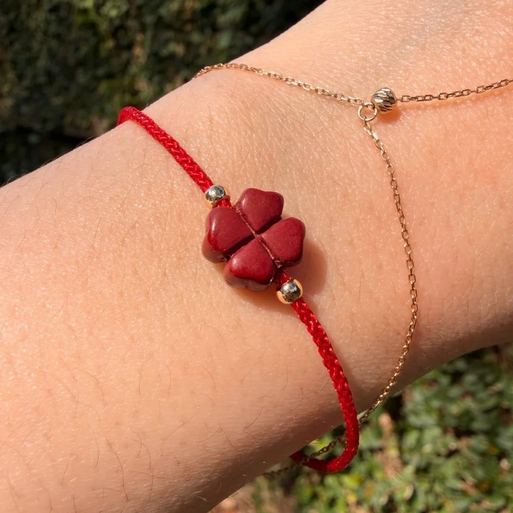 Red Clover Bead Friendship Bracelet - Unique Jewelry